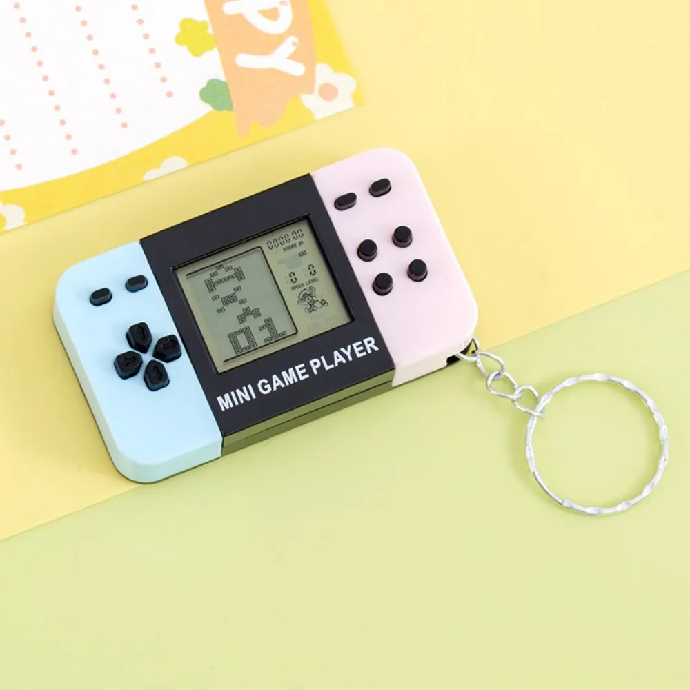 Klasyczna konsola do gier Tetr – Gaming Console Keychain recenzja i cena